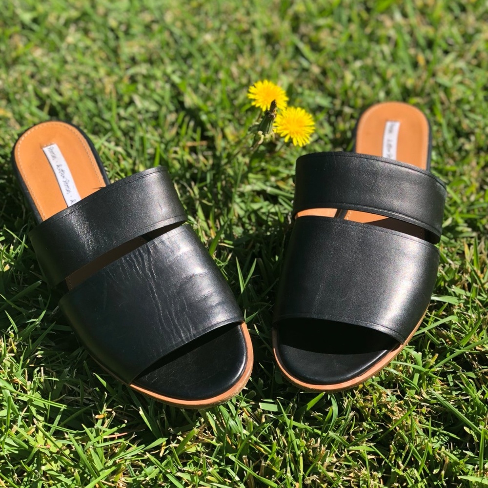 & Other Stories Black leather flats Size 6.5